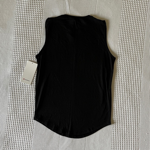 NWT - Lululemon - ‘Brunswick Muscle Tank *Sheer Stripe’ - Black - Size 4 - Picture 2 of 9
